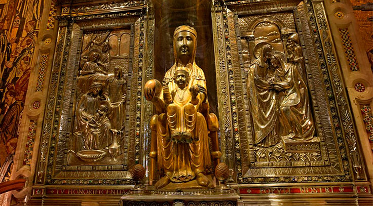 La virgen de Monserrat Barcelona La virgen de Monserrat Barcelona